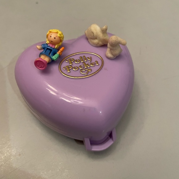 RARE vintage Bluebird 1993 Polly Pocket Pretty Bunnies - Picture 1 of 3